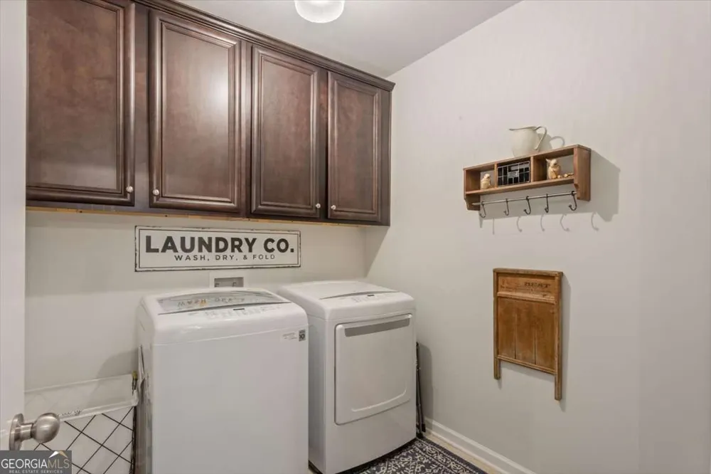 327 Carmichael CIR Canton, GA 30115