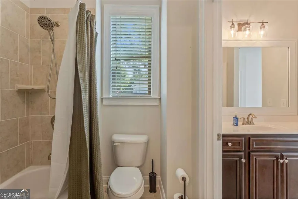 327 Carmichael CIR Canton, GA 30115