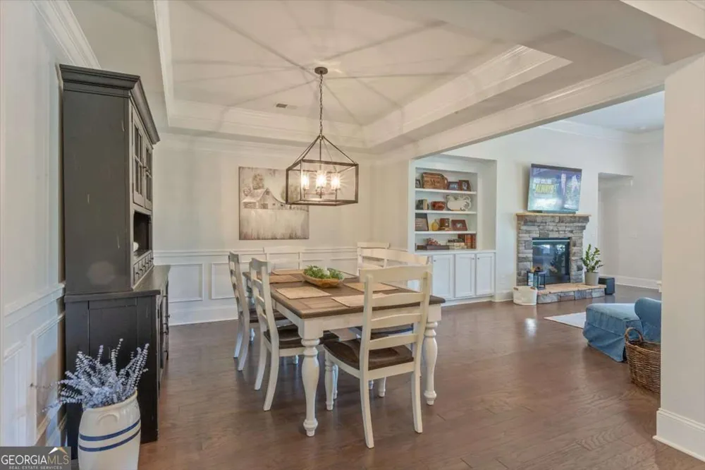 327 Carmichael CIR Canton, GA 30115