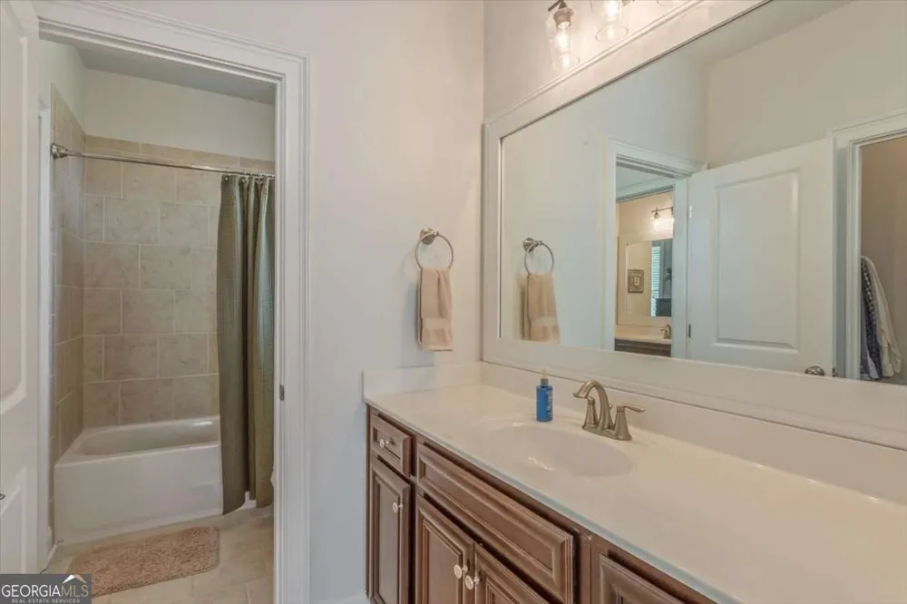 327 Carmichael CIR Canton, GA 30115