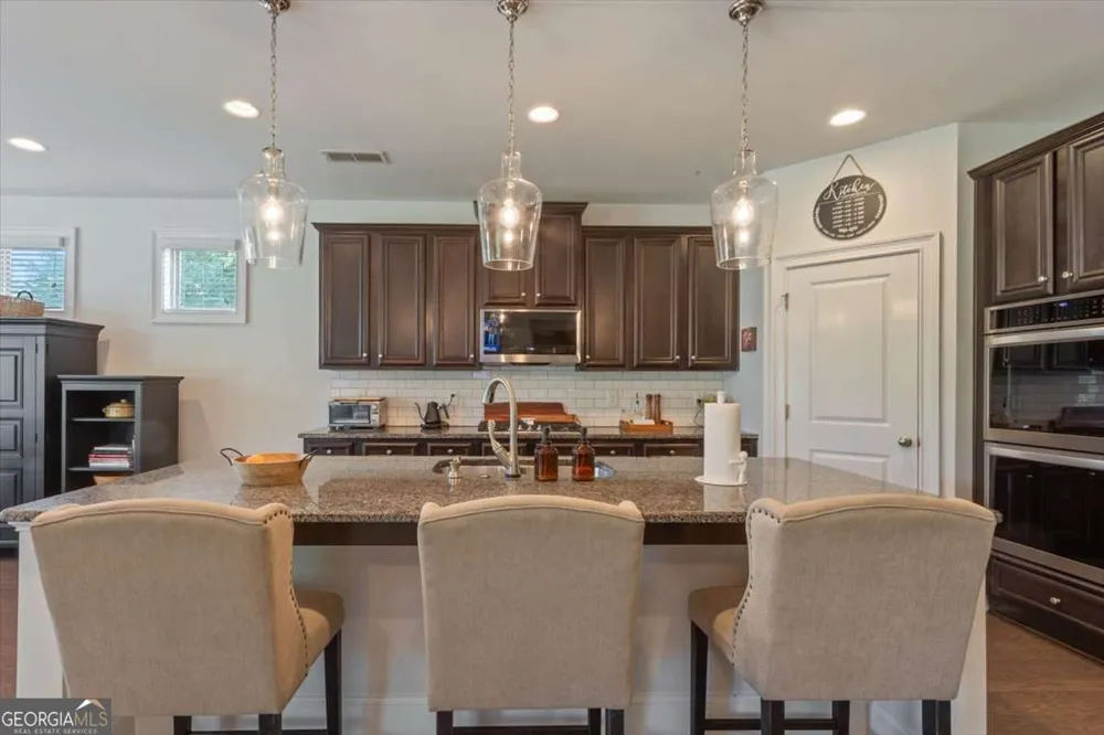 327 Carmichael CIR Canton, GA 30115