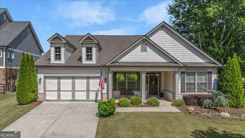 327 Carmichael CIR