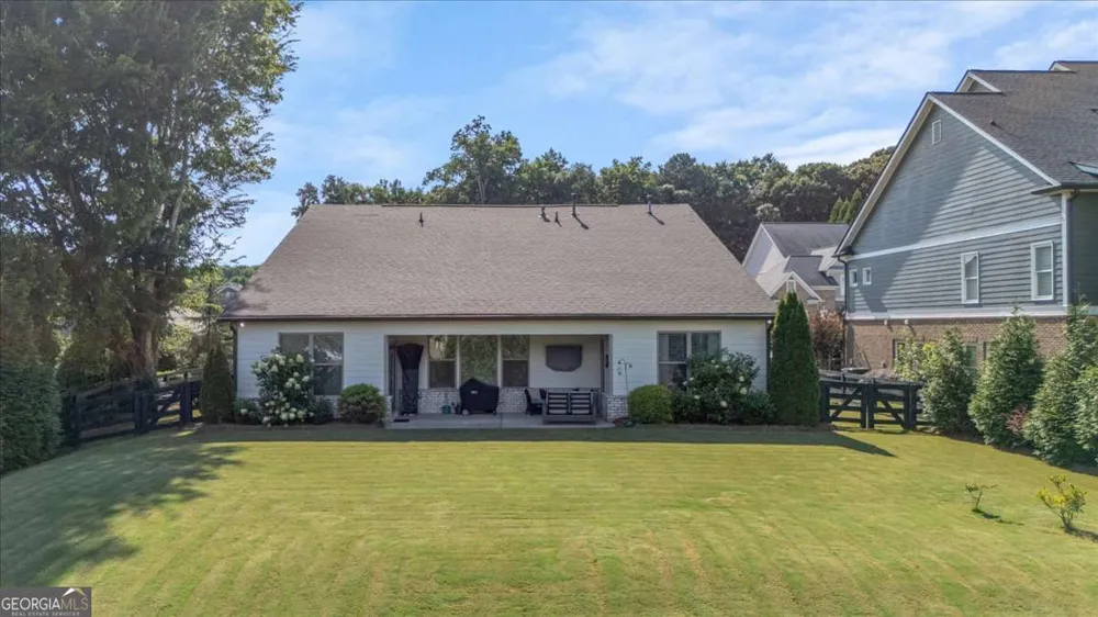 327 Carmichael CIR Canton, GA 30115