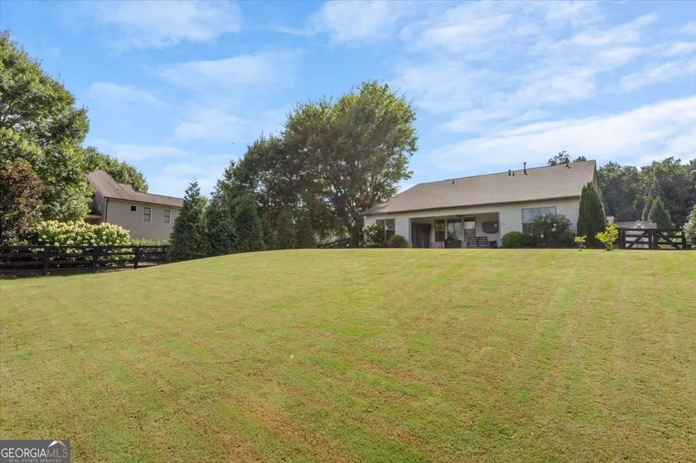 327 Carmichael CIR Canton, GA 30115