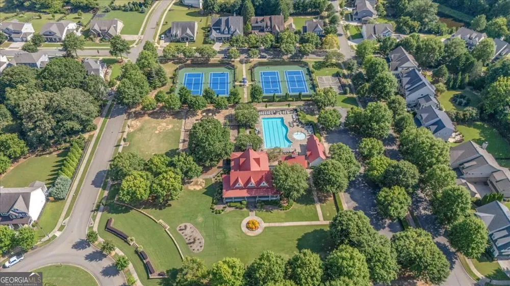 327 Carmichael CIR Canton, GA 30115