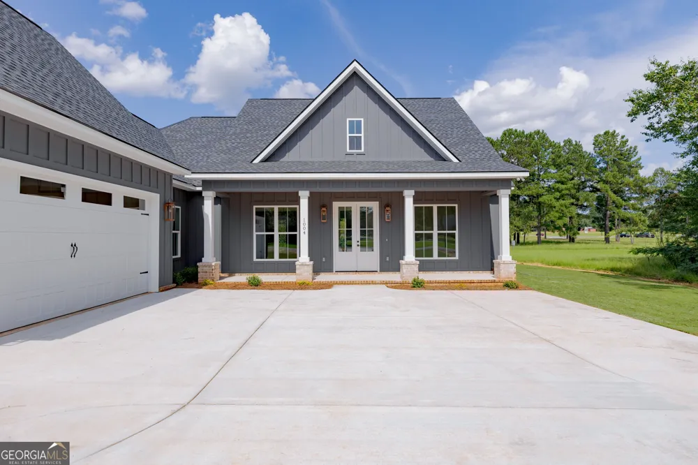 1004 Country Club RD Perry, GA 31069