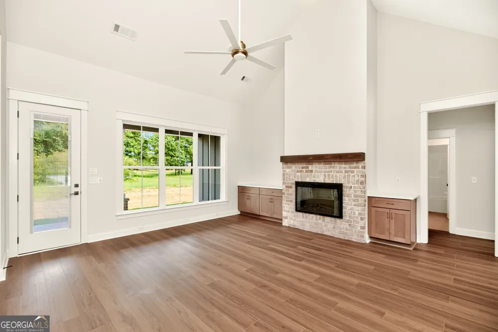 1004 Country Club RD Perry, GA 31069