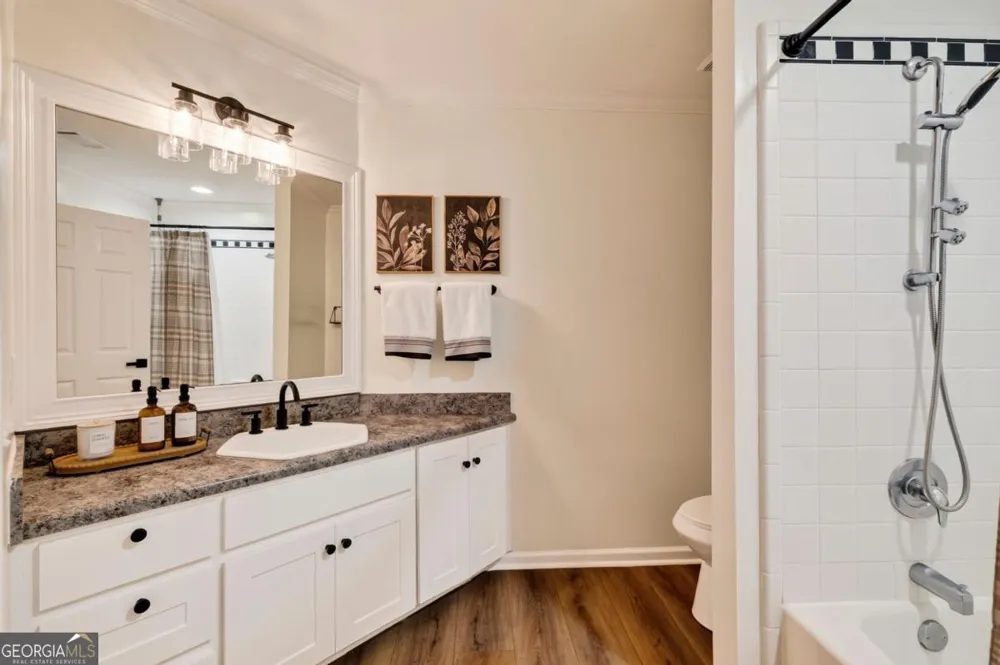 9 Devon RD Savannah, GA 31419