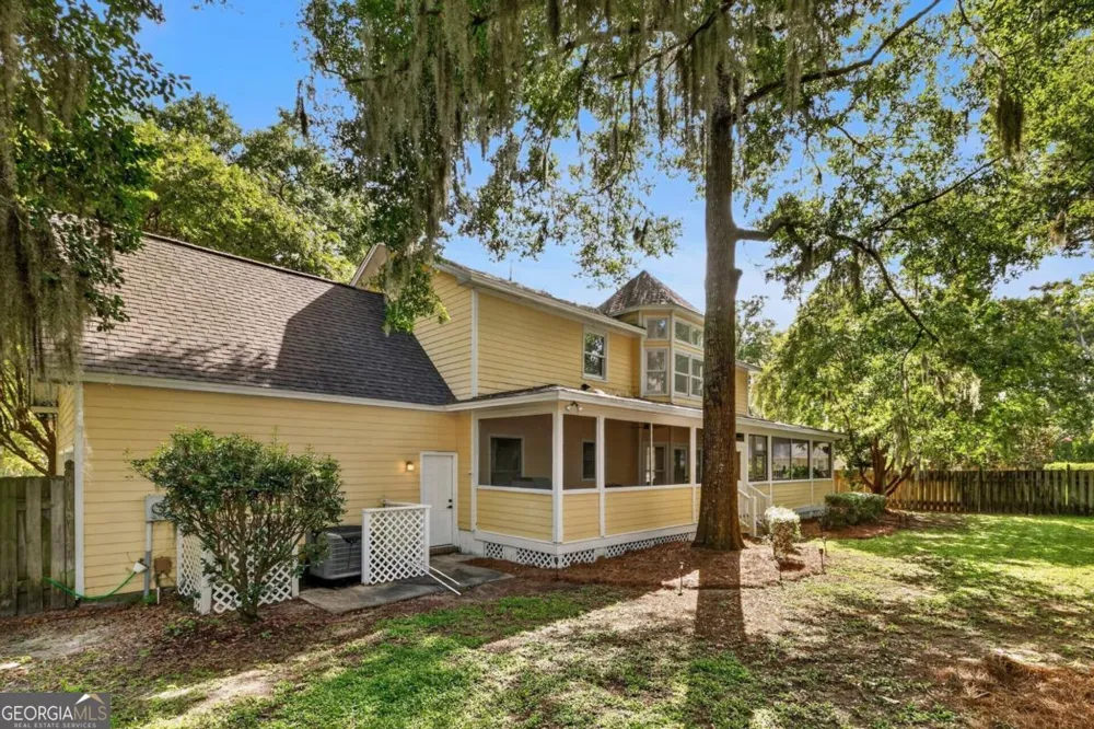 9 Devon RD Savannah, GA 31419