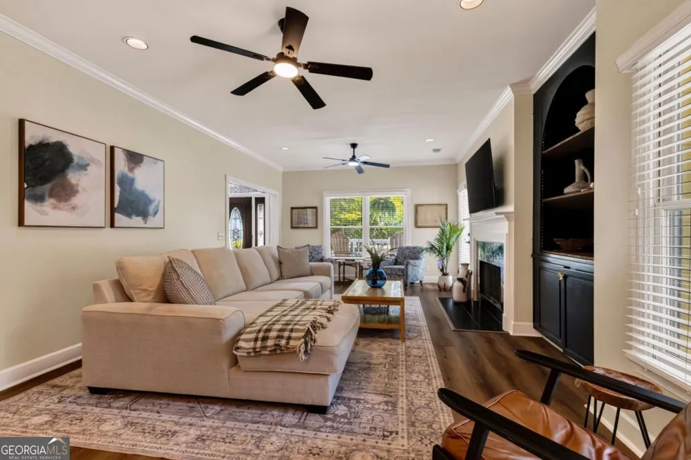9 Devon RD Savannah, GA 31419