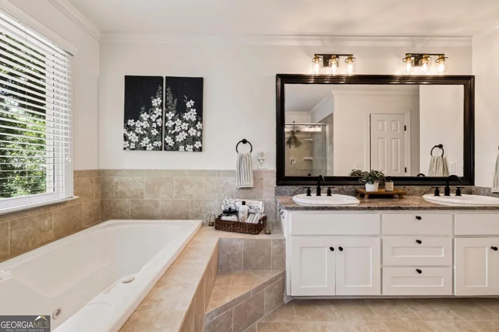 9 Devon RD Savannah, GA 31419