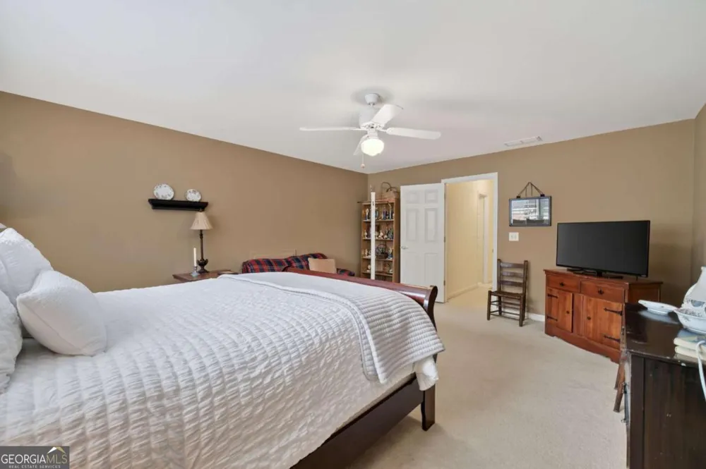 2190 Rosie LN Snellville, GA 30078