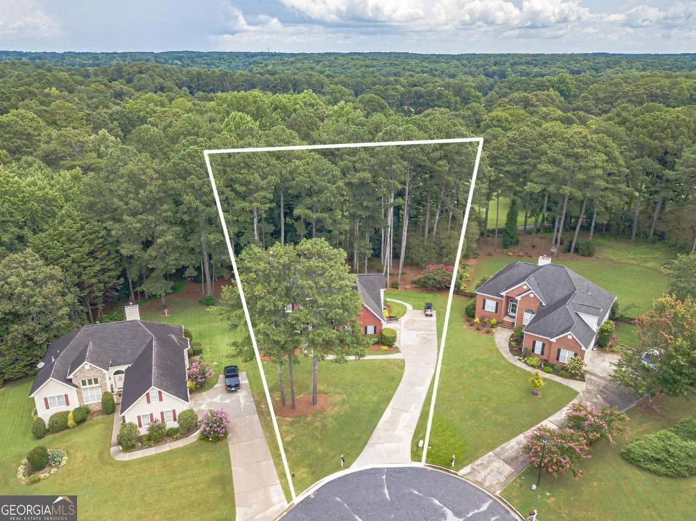 2190 Rosie LN Snellville, GA 30078