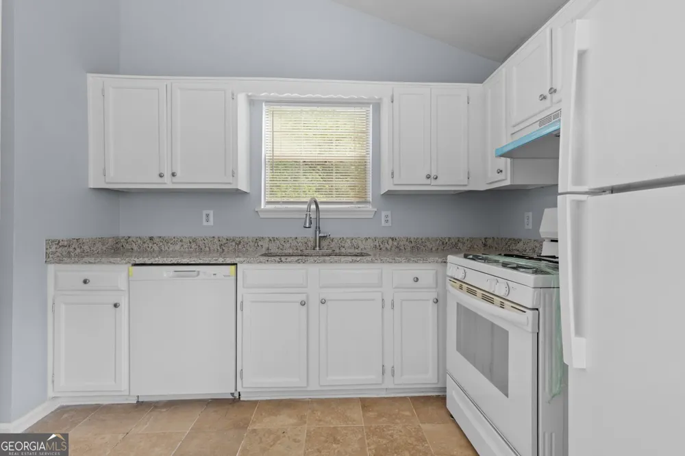 2262 COBB CREEK DR Decatur, GA 30032