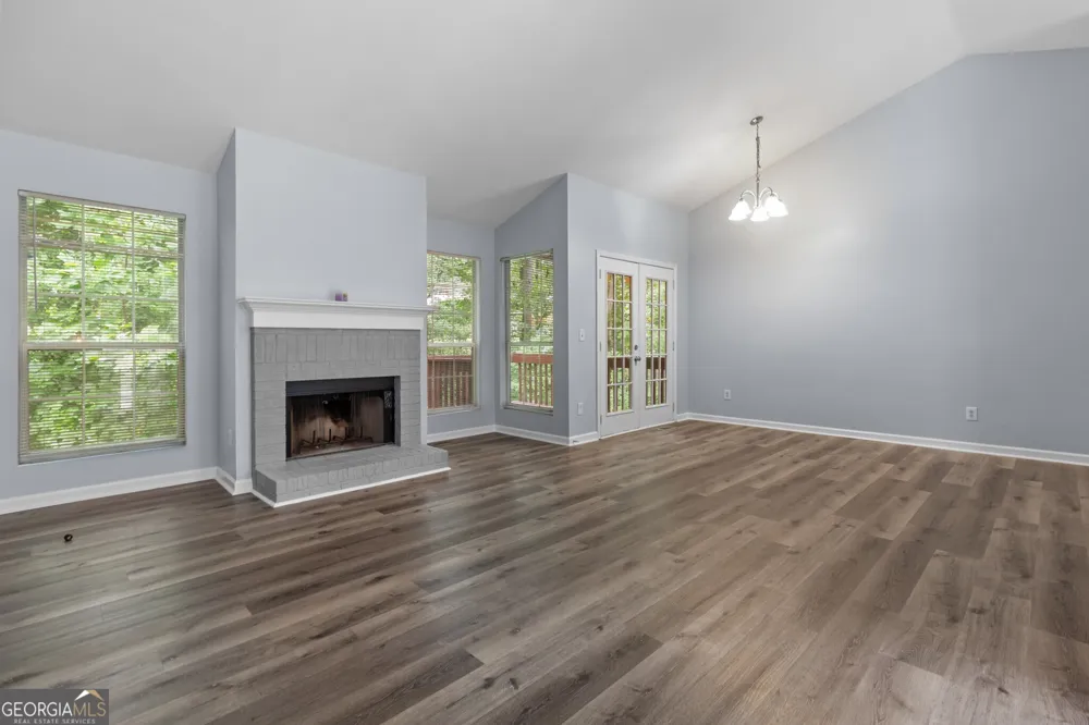 2262 COBB CREEK DR Decatur, GA 30032