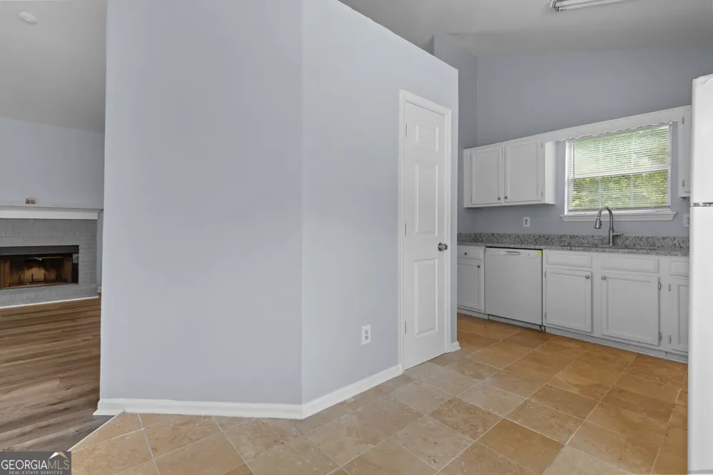 2262 COBB CREEK DR Decatur, GA 30032