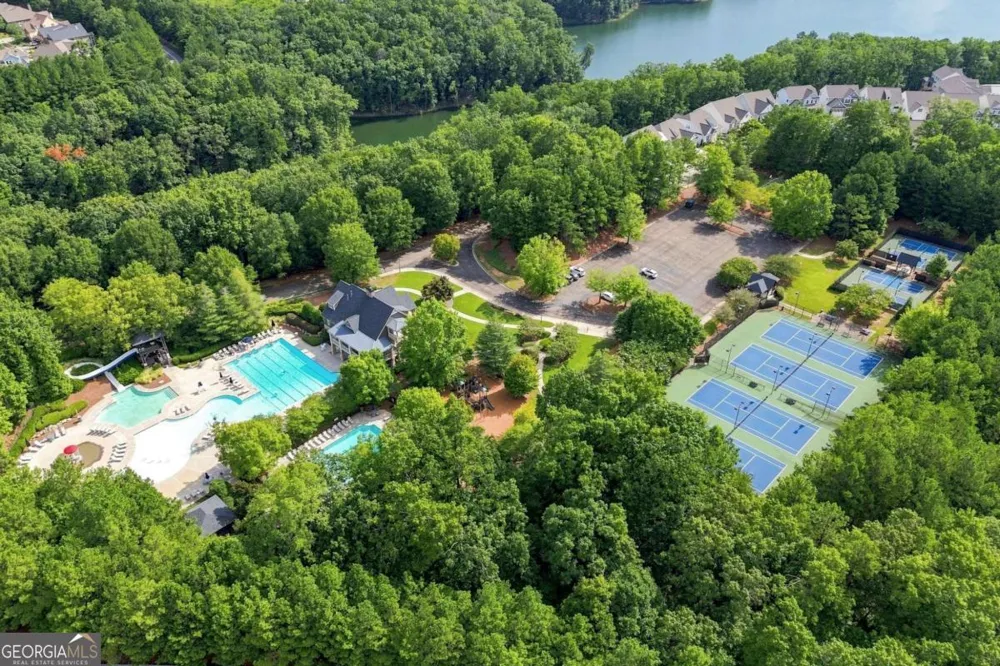 229 Lakeside PL Canton, GA 30114