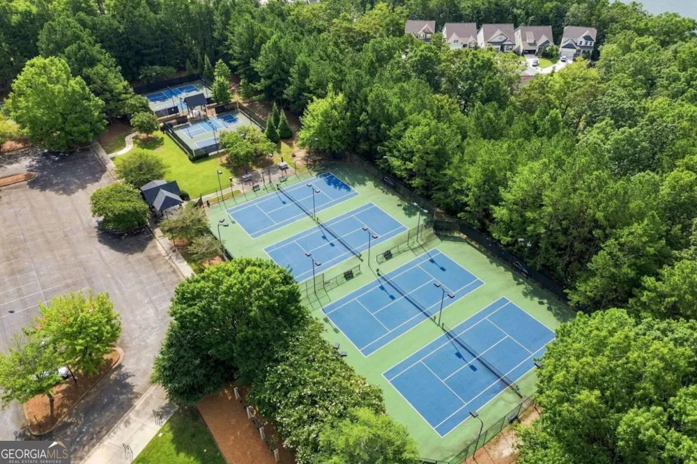 229 Lakeside PL Canton, GA 30114