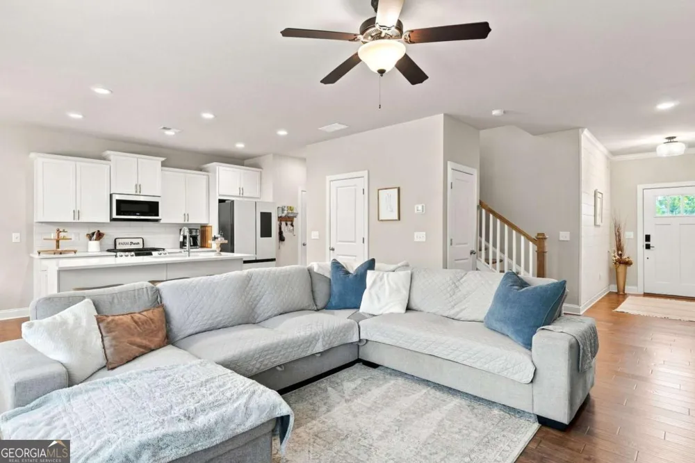 229 Lakeside PL Canton, GA 30114