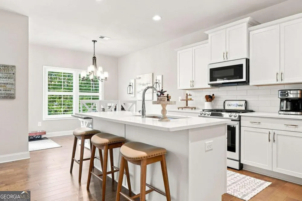 229 Lakeside PL Canton, GA 30114