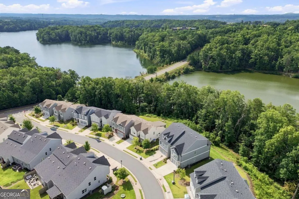 229 Lakeside PL Canton, GA 30114