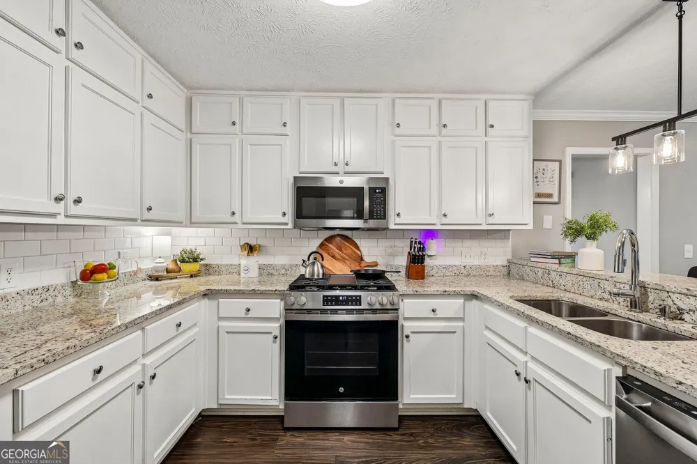 2362 Dover LN Snellville, GA 30078