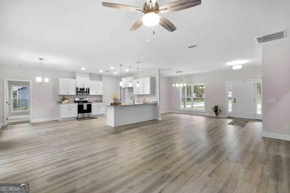 124 Creekwood CIR Kingsland, GA 31548