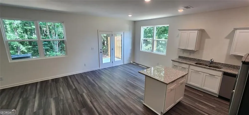 51 Inglenton DR Winder, GA 30680