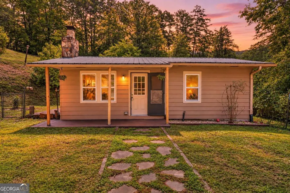 120 Old Hollow RD Blue Ridge, GA 30513