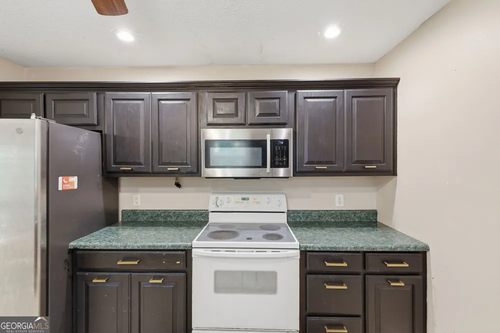 500 Washboard RD Cleveland, GA 30528