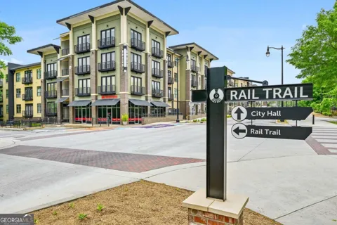 5300 Peachtree RD