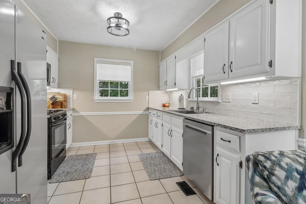 1910 Fernwood DR Lawrenceville, GA 30043