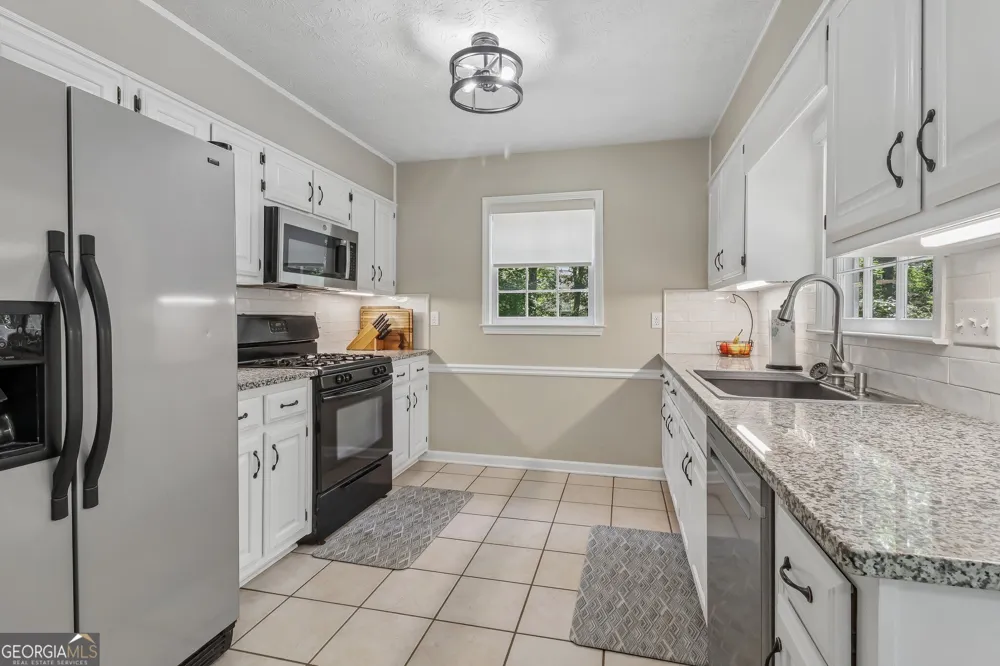 1910 Fernwood DR Lawrenceville, GA 30043