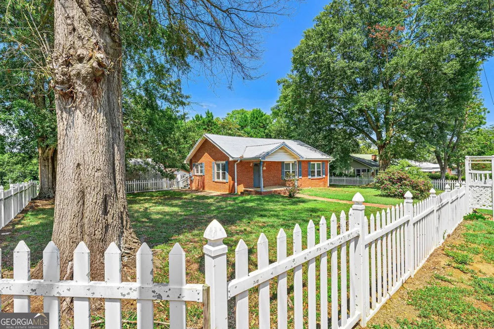 211 Harmony ST Commerce, GA 30529