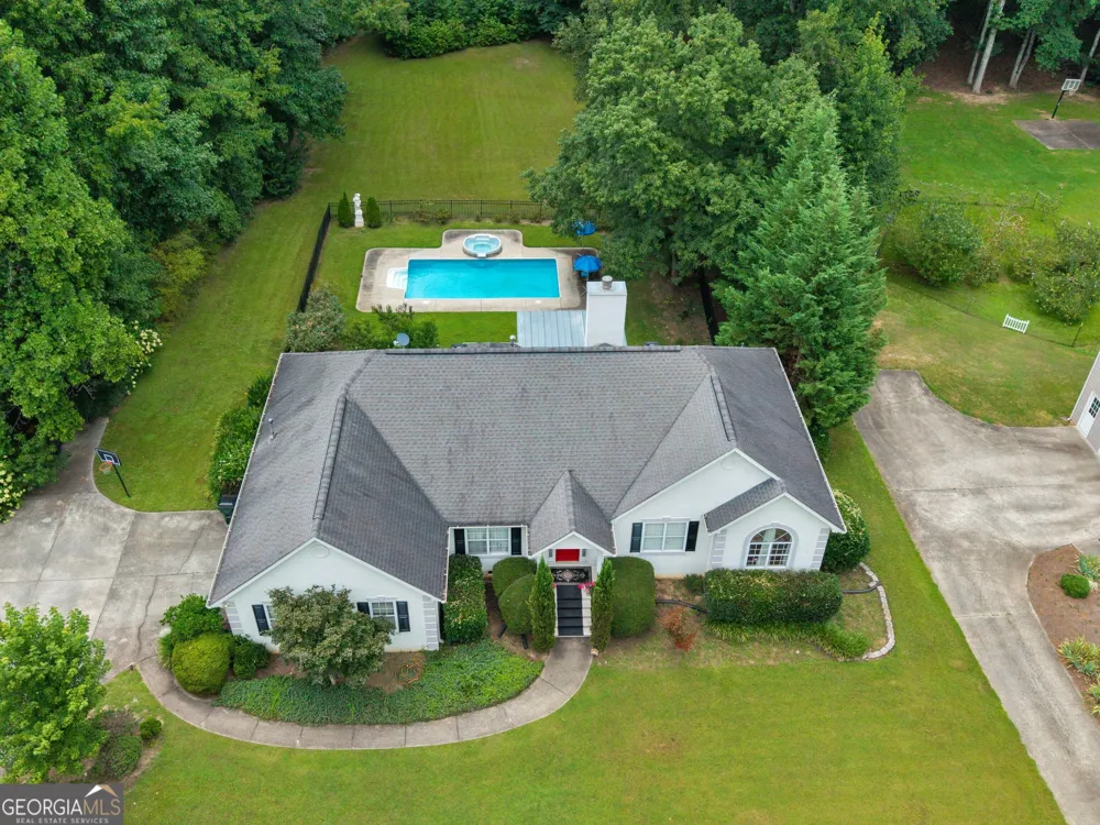 195 Galway BND Tyrone, GA 30290