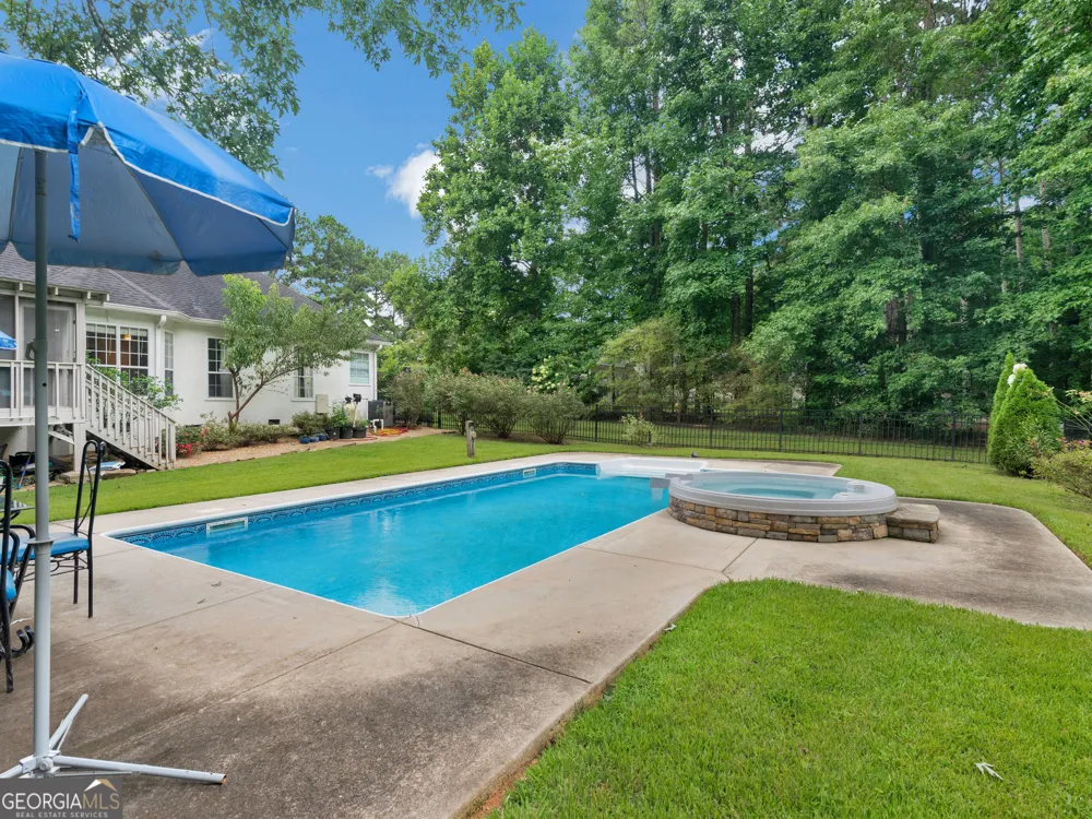 195 Galway BND Tyrone, GA 30290