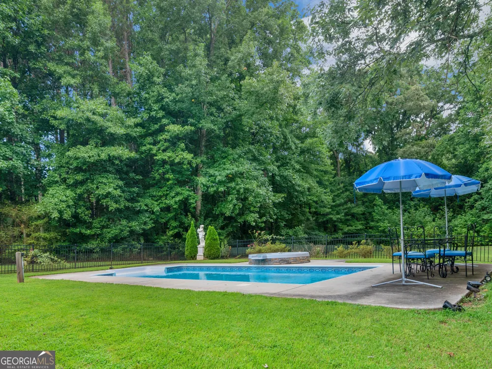 195 Galway BND Tyrone, GA 30290