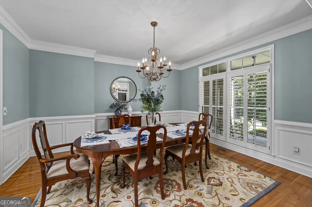 325 N Brooke DR Canton, GA 30115