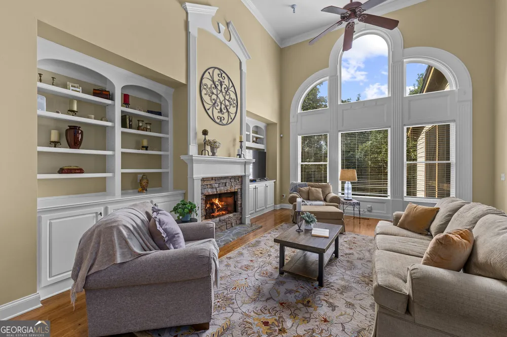 325 N Brooke DR Canton, GA 30115