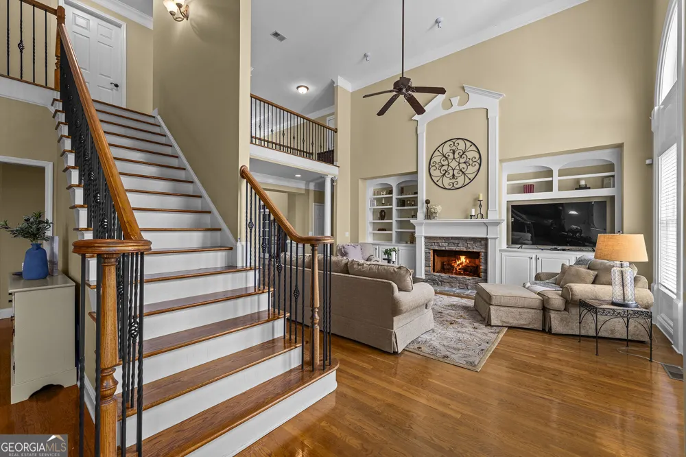 325 N Brooke DR Canton, GA 30115