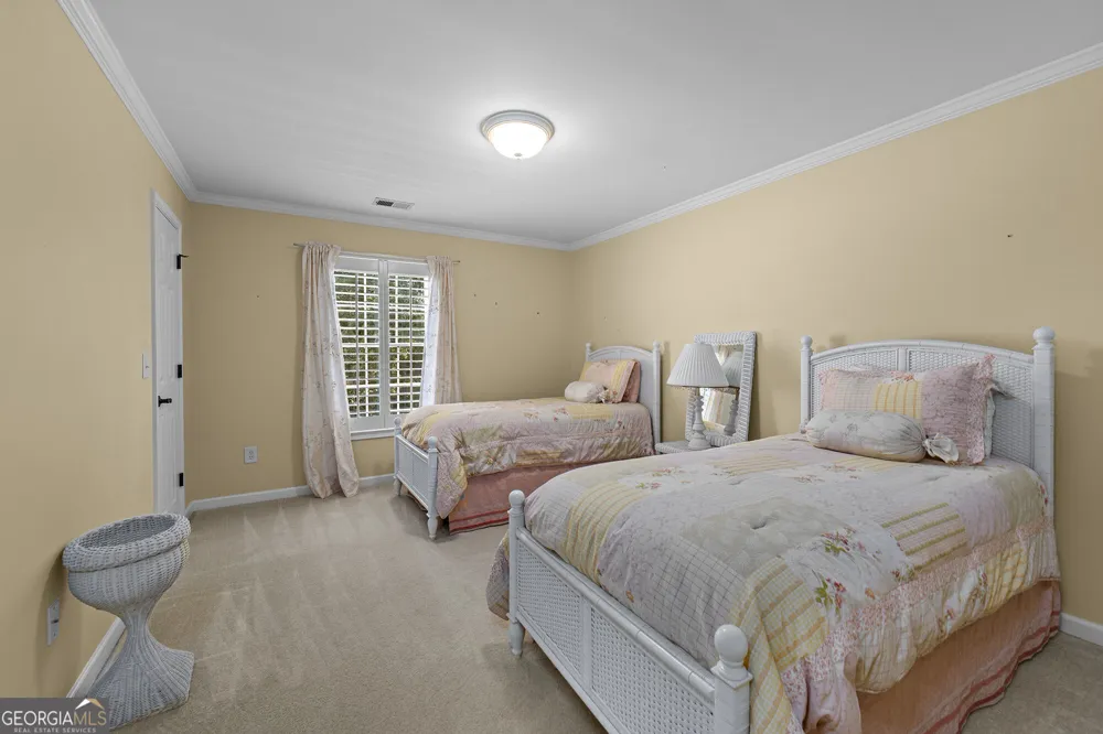 325 N Brooke DR Canton, GA 30115