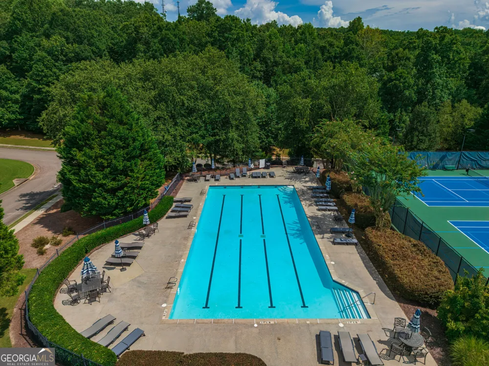 325 N Brooke DR Canton, GA 30115
