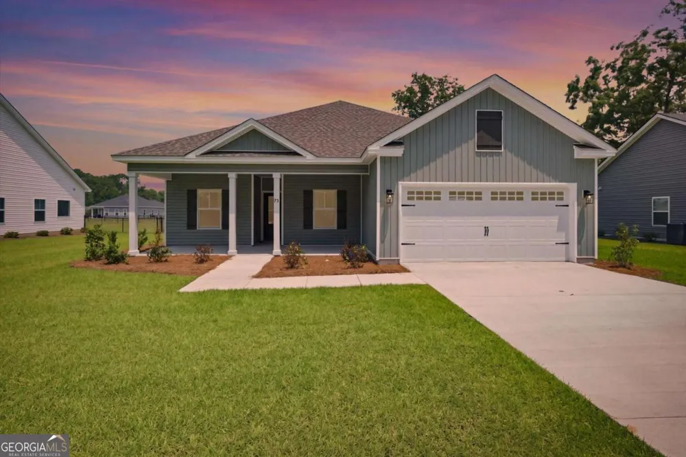 93 Ennis RD Pembroke, GA 31321