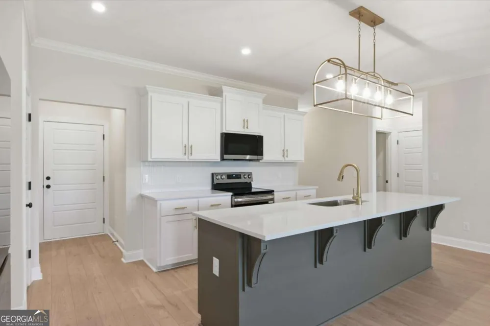 93 Ennis RD Pembroke, GA 31321