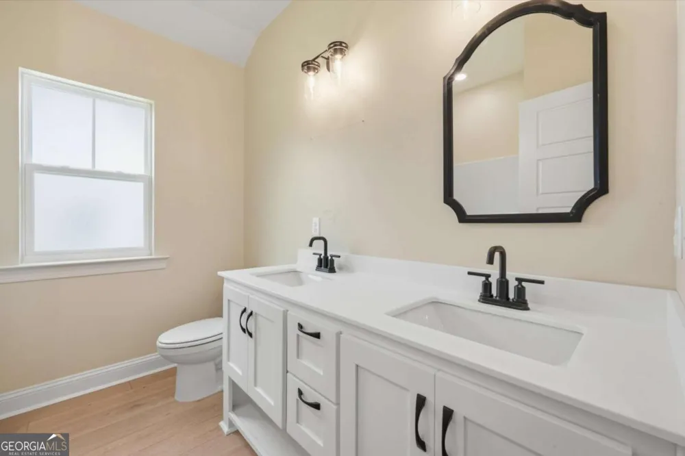 93 Ennis RD Pembroke, GA 31321