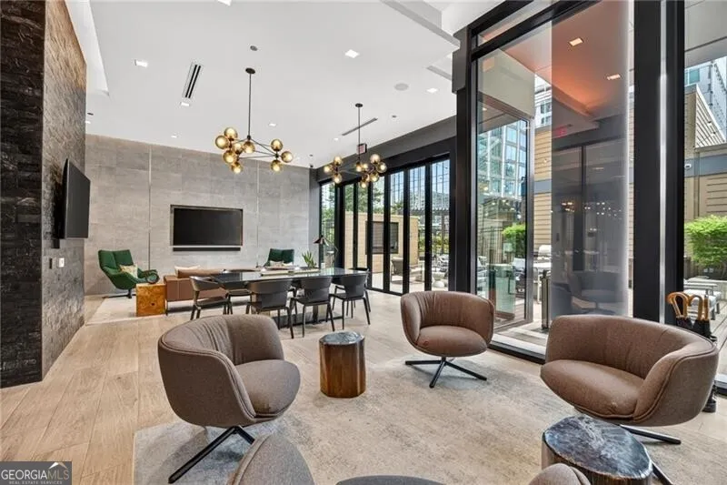 40 12th ST NE Atlanta, GA 30309
