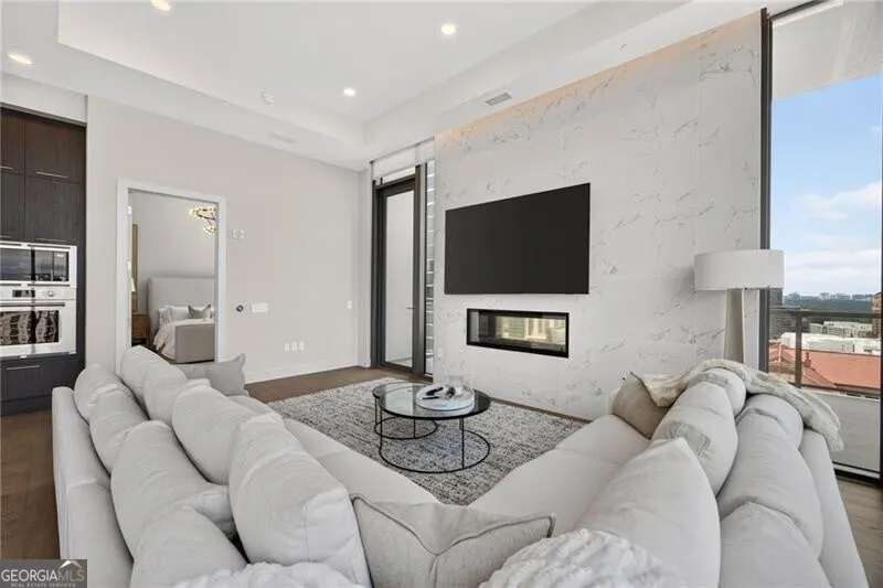 40 12th ST NE Atlanta, GA 30309