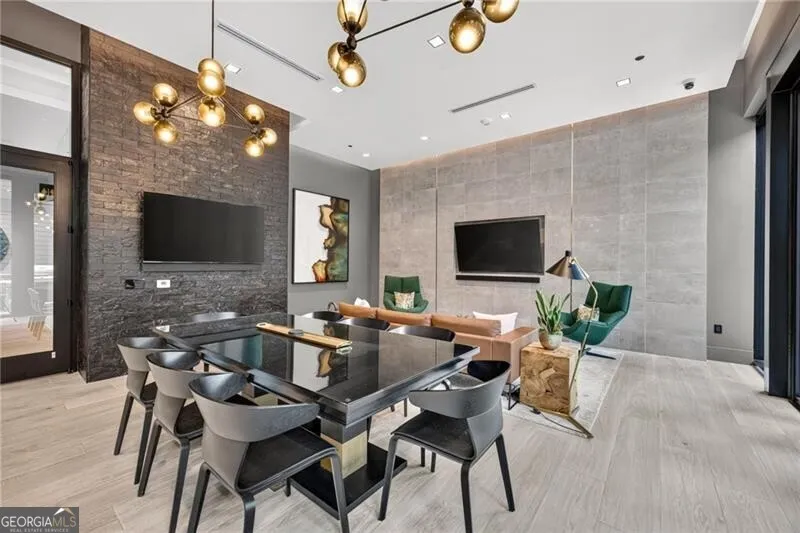 40 12th ST NE Atlanta, GA 30309