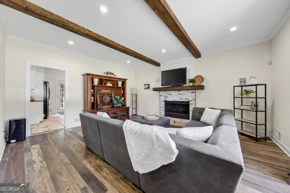 2872 Summit Crest LN Snellville, GA 30078