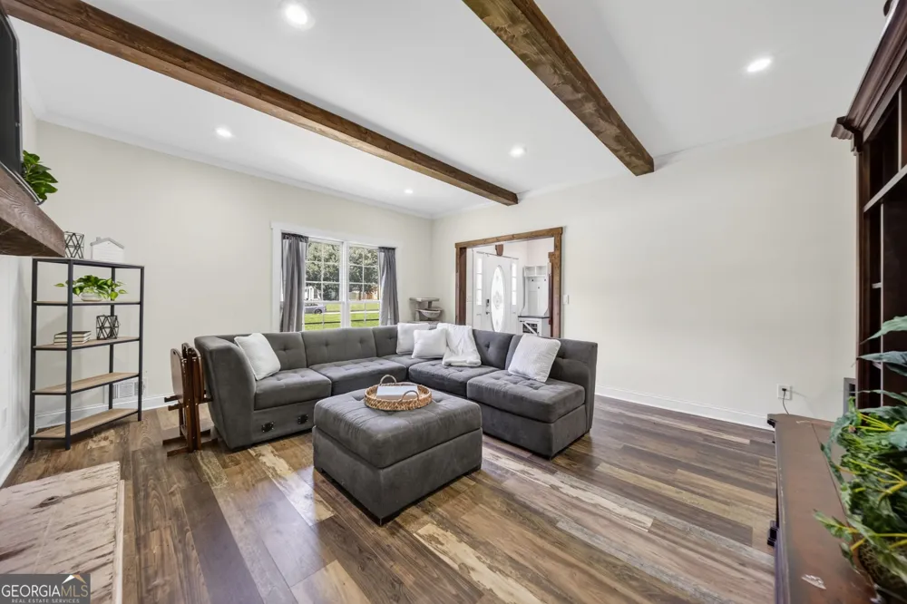 2872 Summit Crest LN Snellville, GA 30078